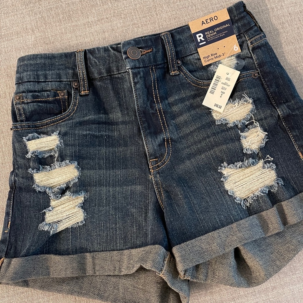 NWT Aero High Rise Curvy Denim Shorts
